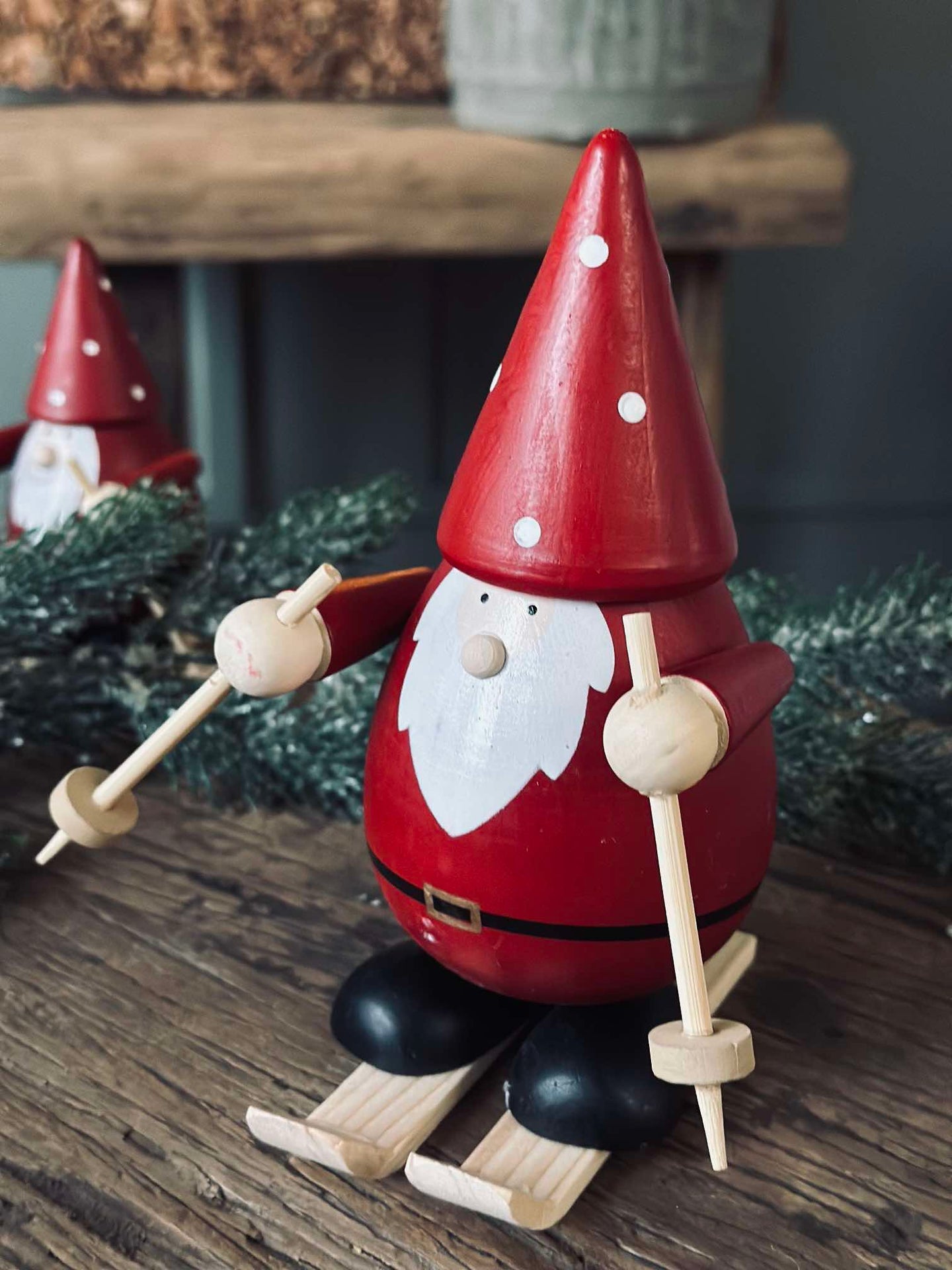 Tomte på skidor - Stor