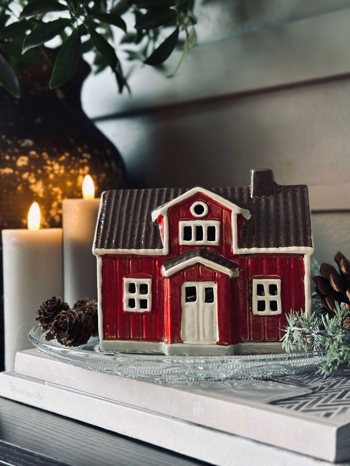 Keramikhus - Rött Trähus