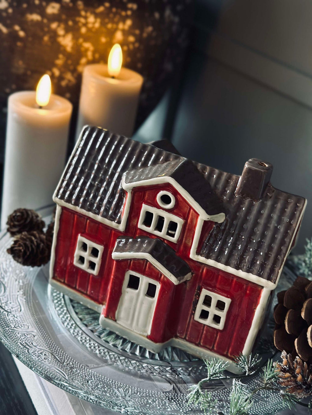 Keramikhus - Rött Trähus