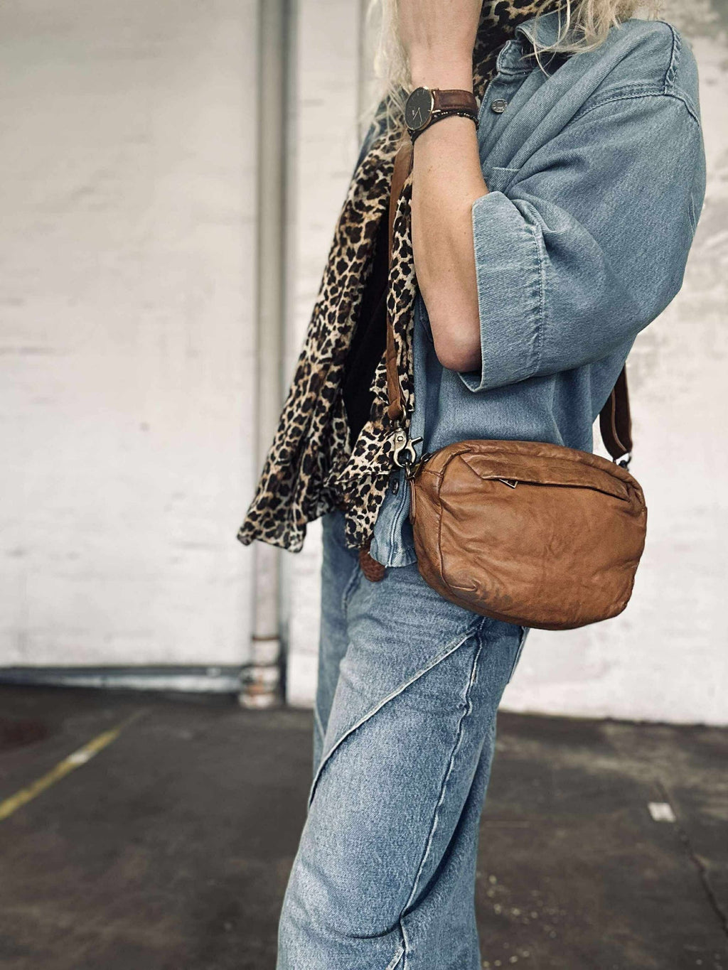 Axelremsväska Hanna Cognac