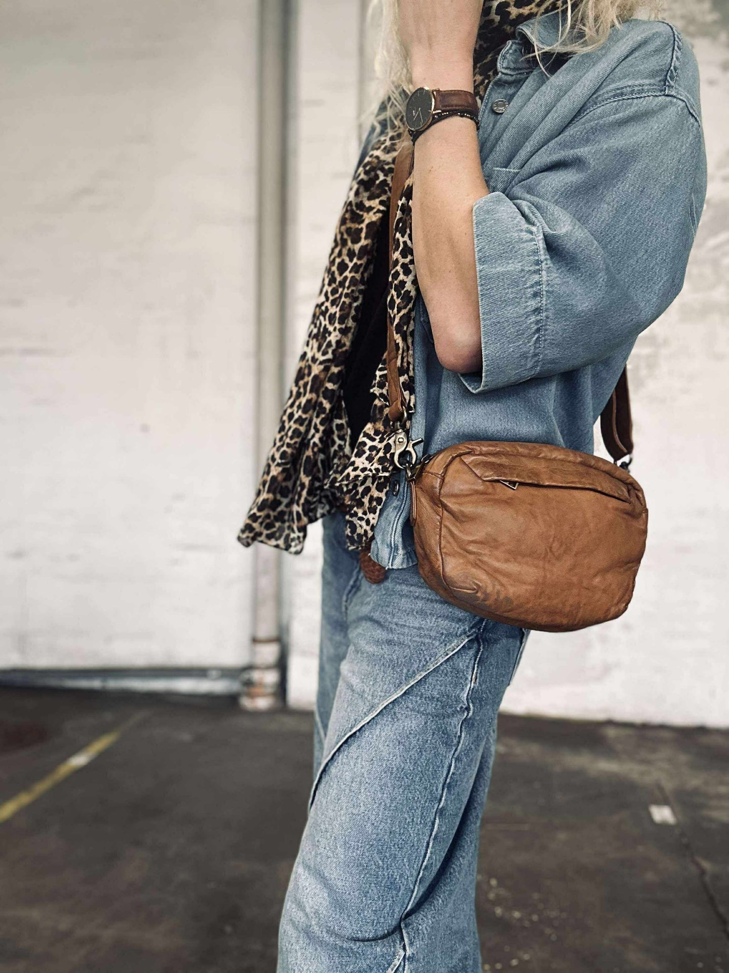 Axelremsväska Hanna Cognac