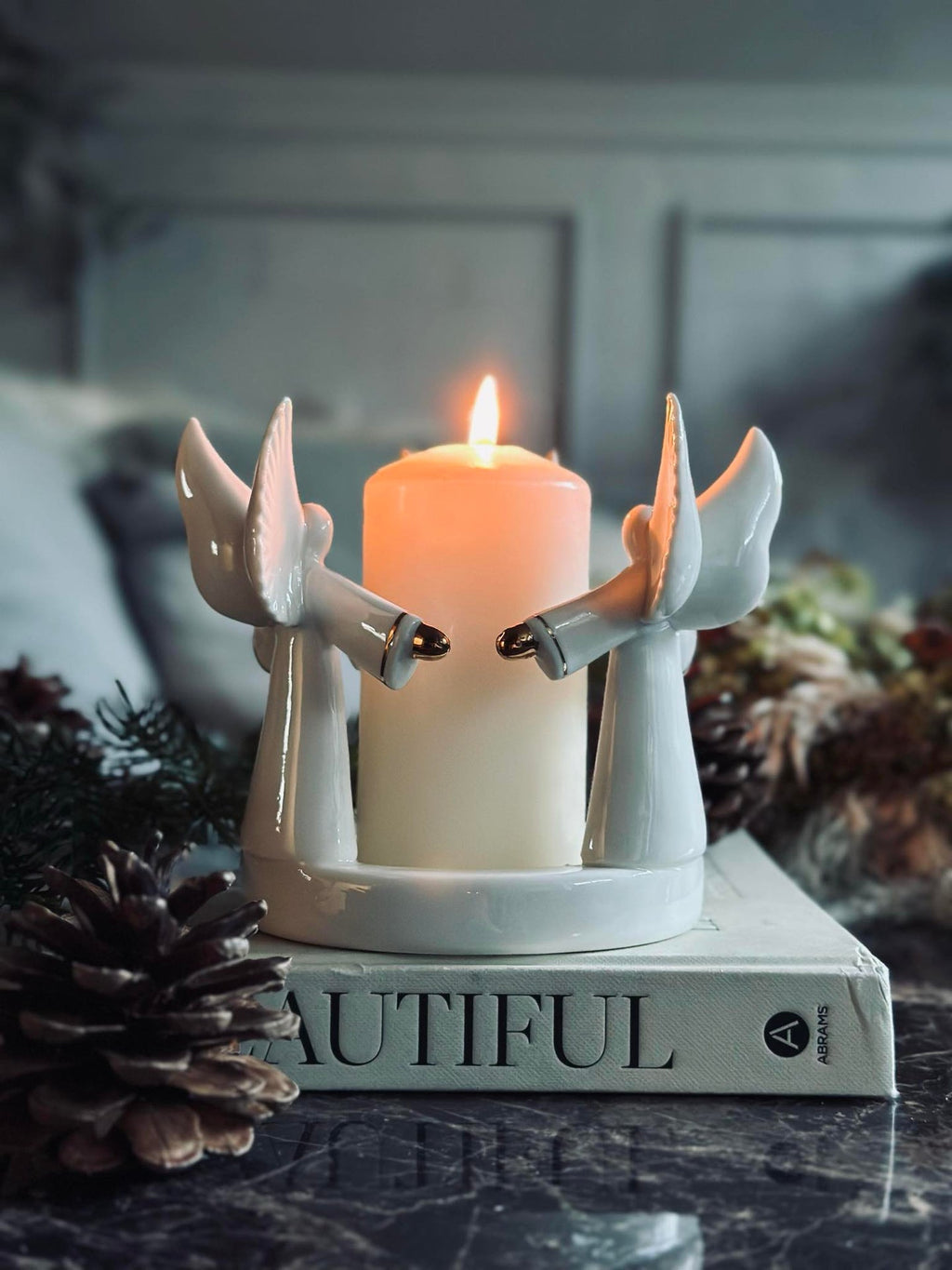 Ljusstake med änglar - Vit porslin