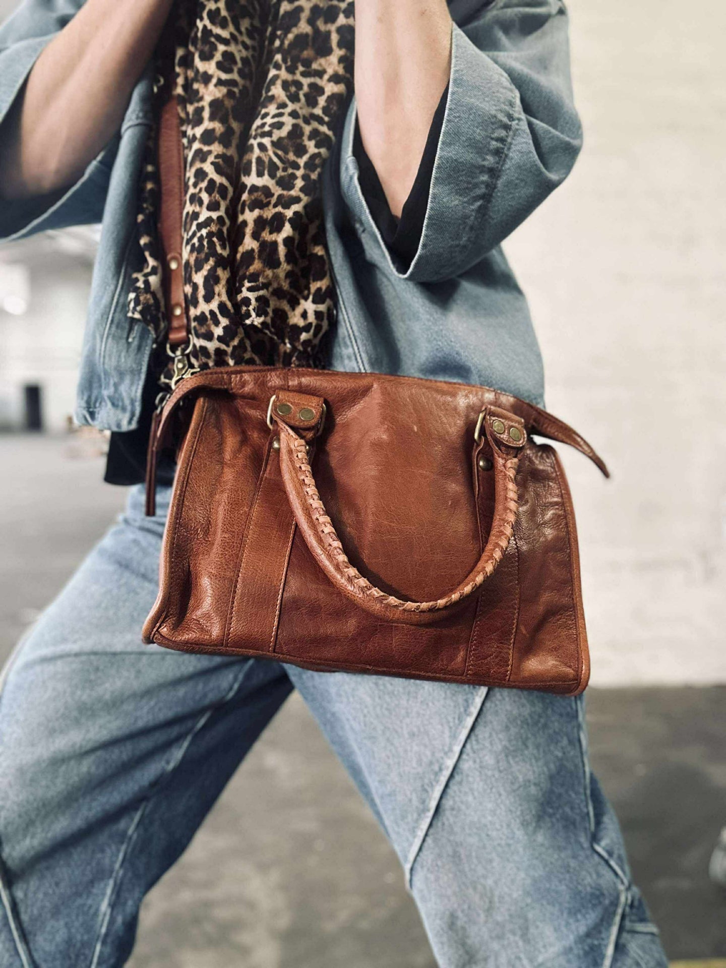 Crossover Miri Liten - Valnöt