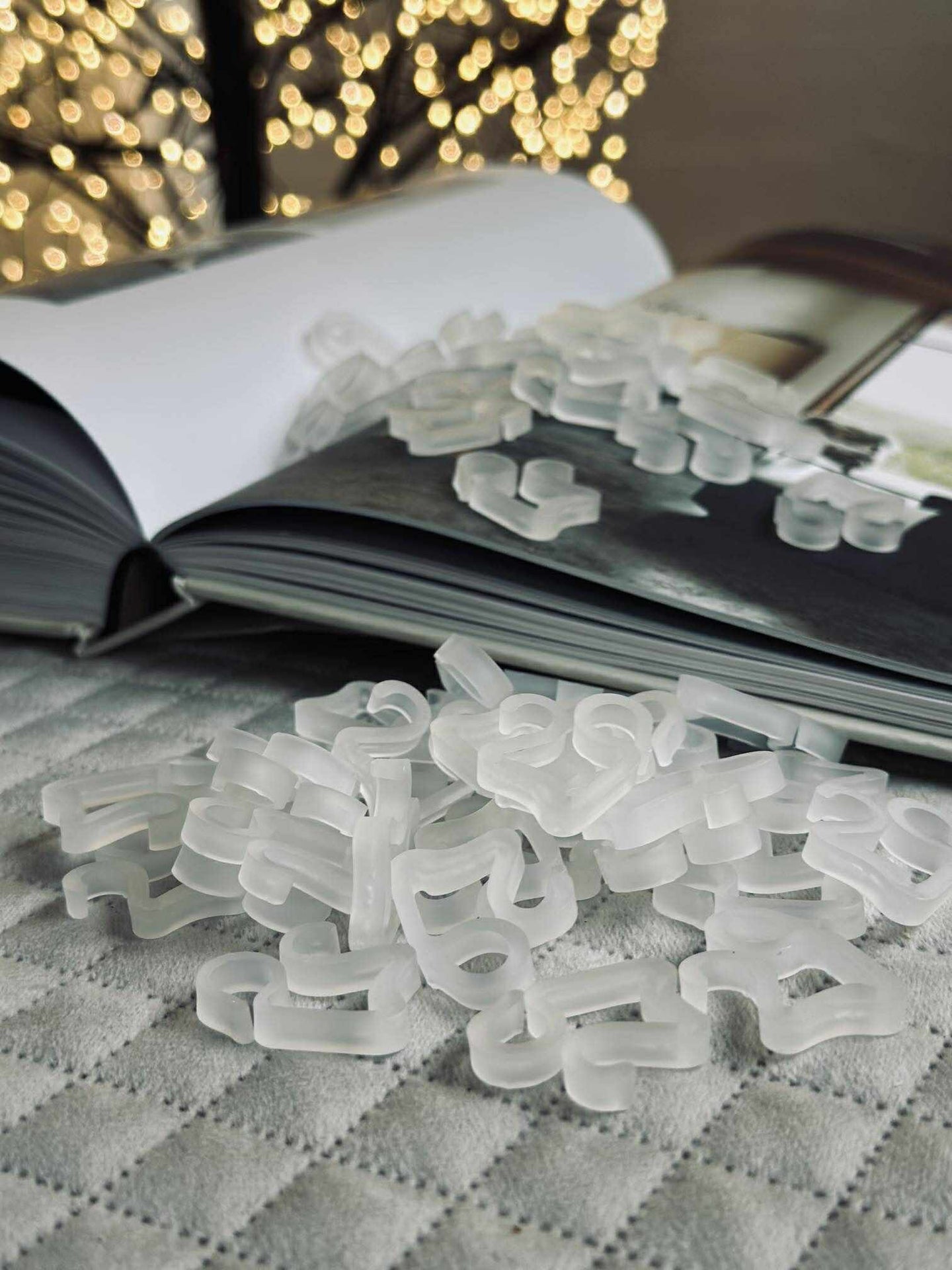 Krokar för upphängning av ljusslinga - 50 st.