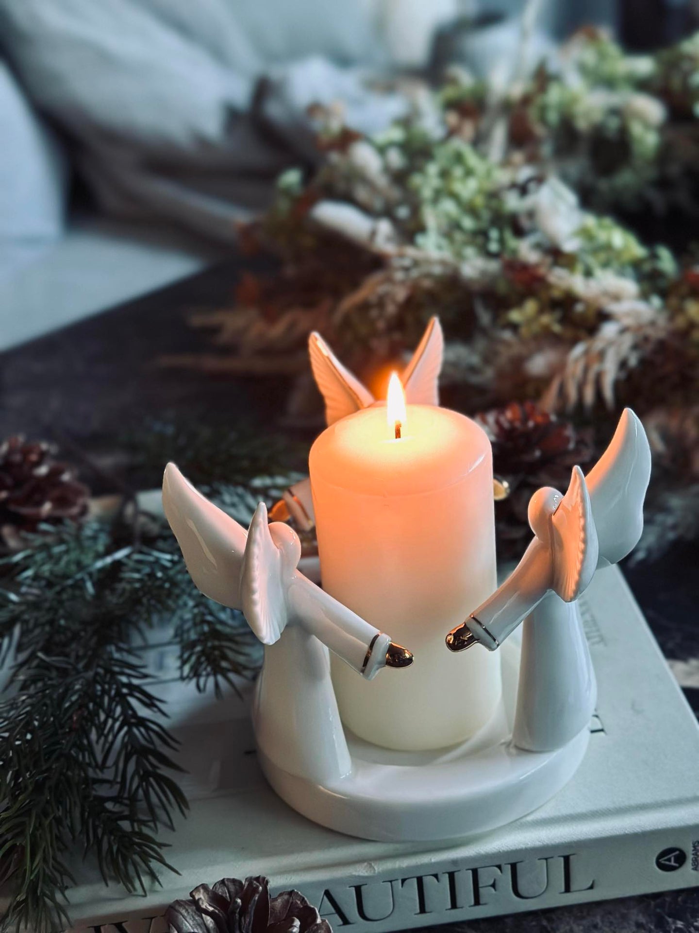 Ljusstake med änglar - Vit porslin