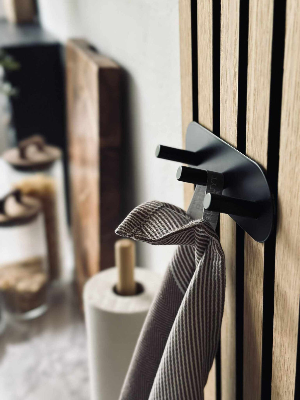 Självhäftande krok