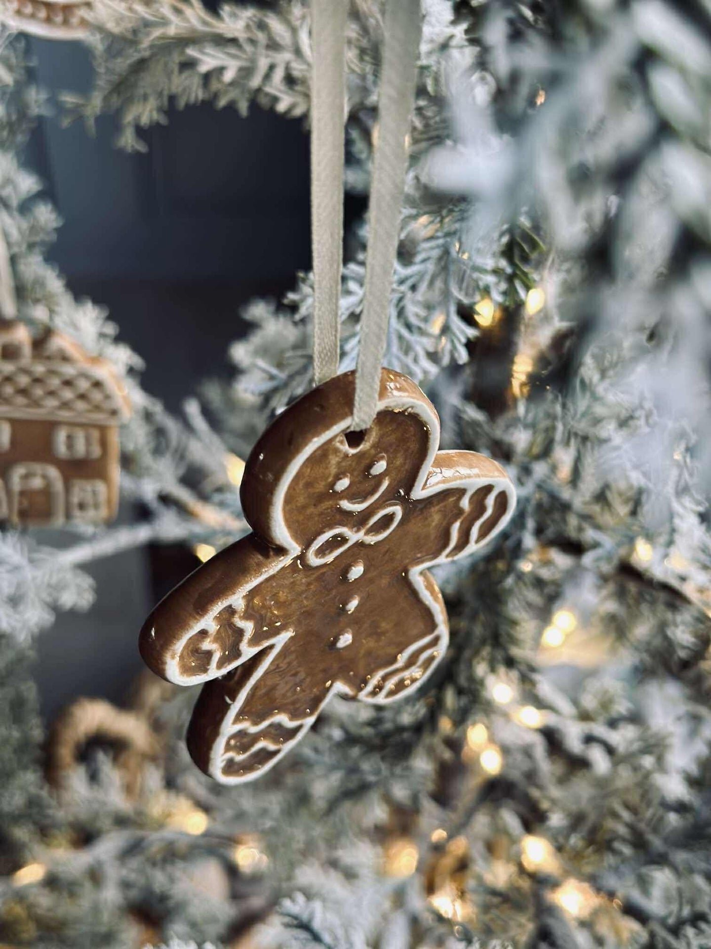 Hängande pepparkaksgubbe