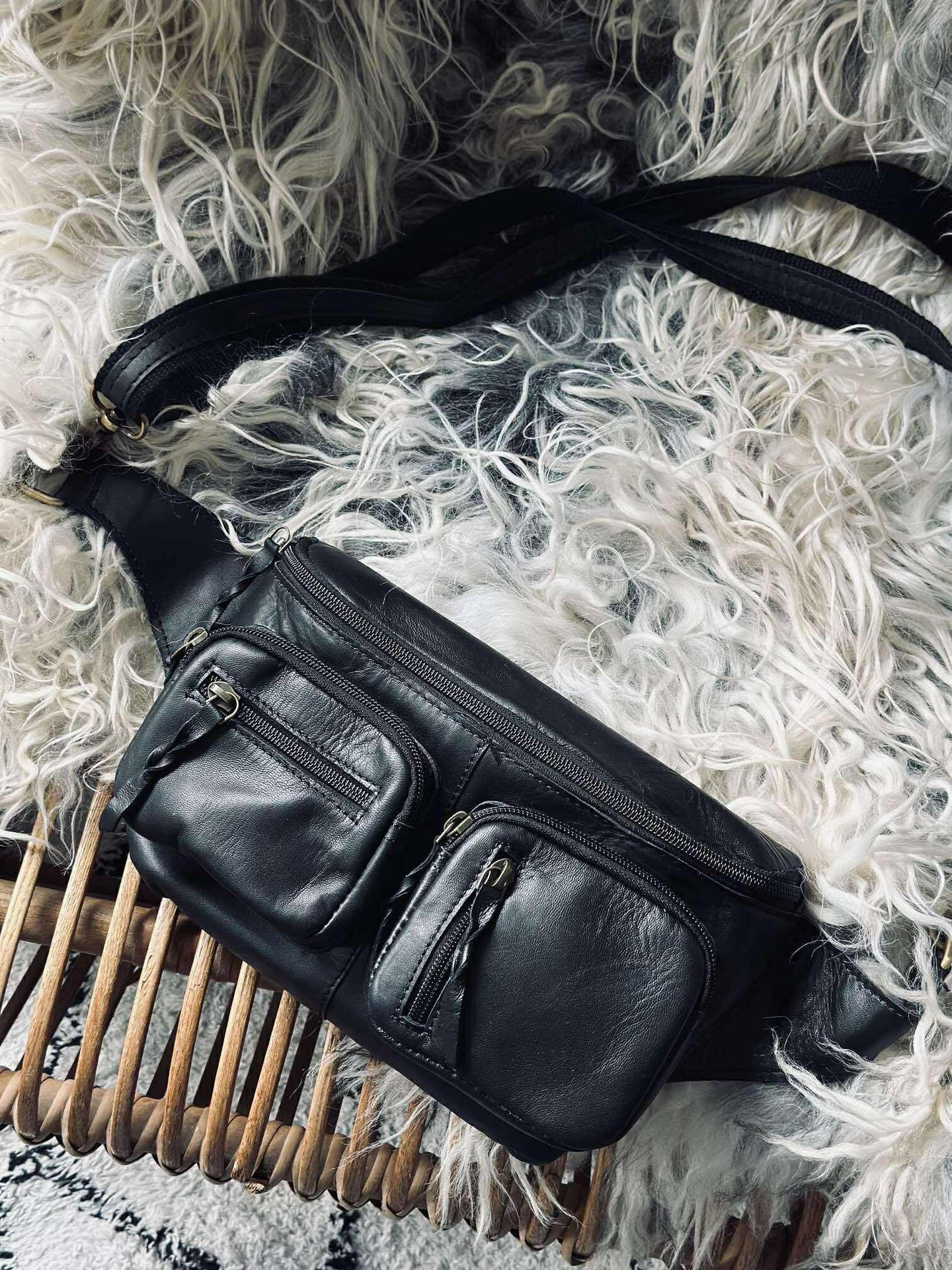 Midjeväska Kaya - Svart