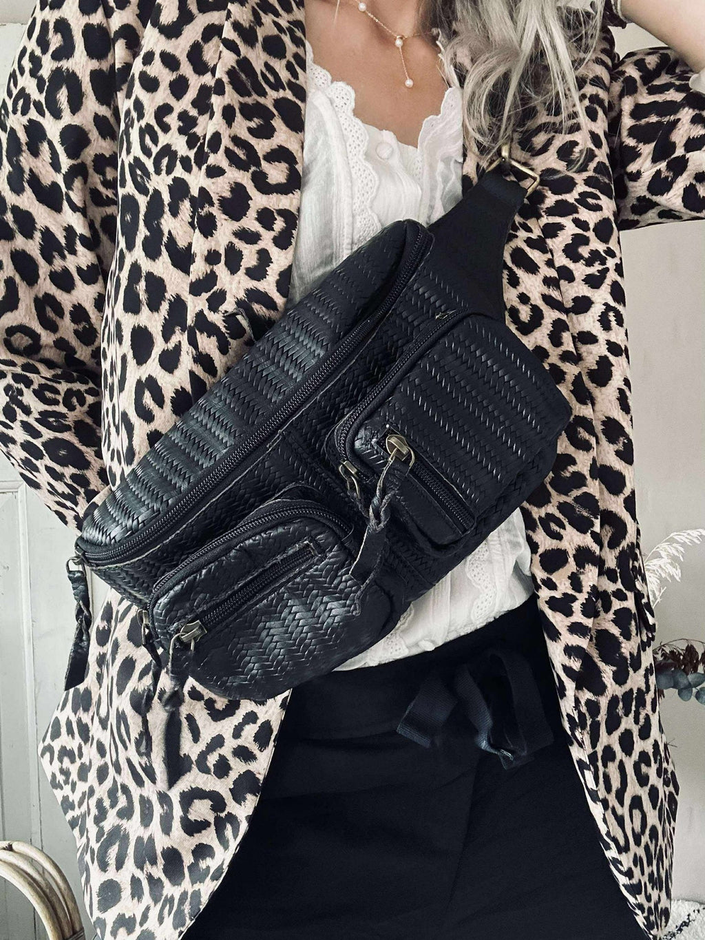 Bumbag Kaya - Svart flätad