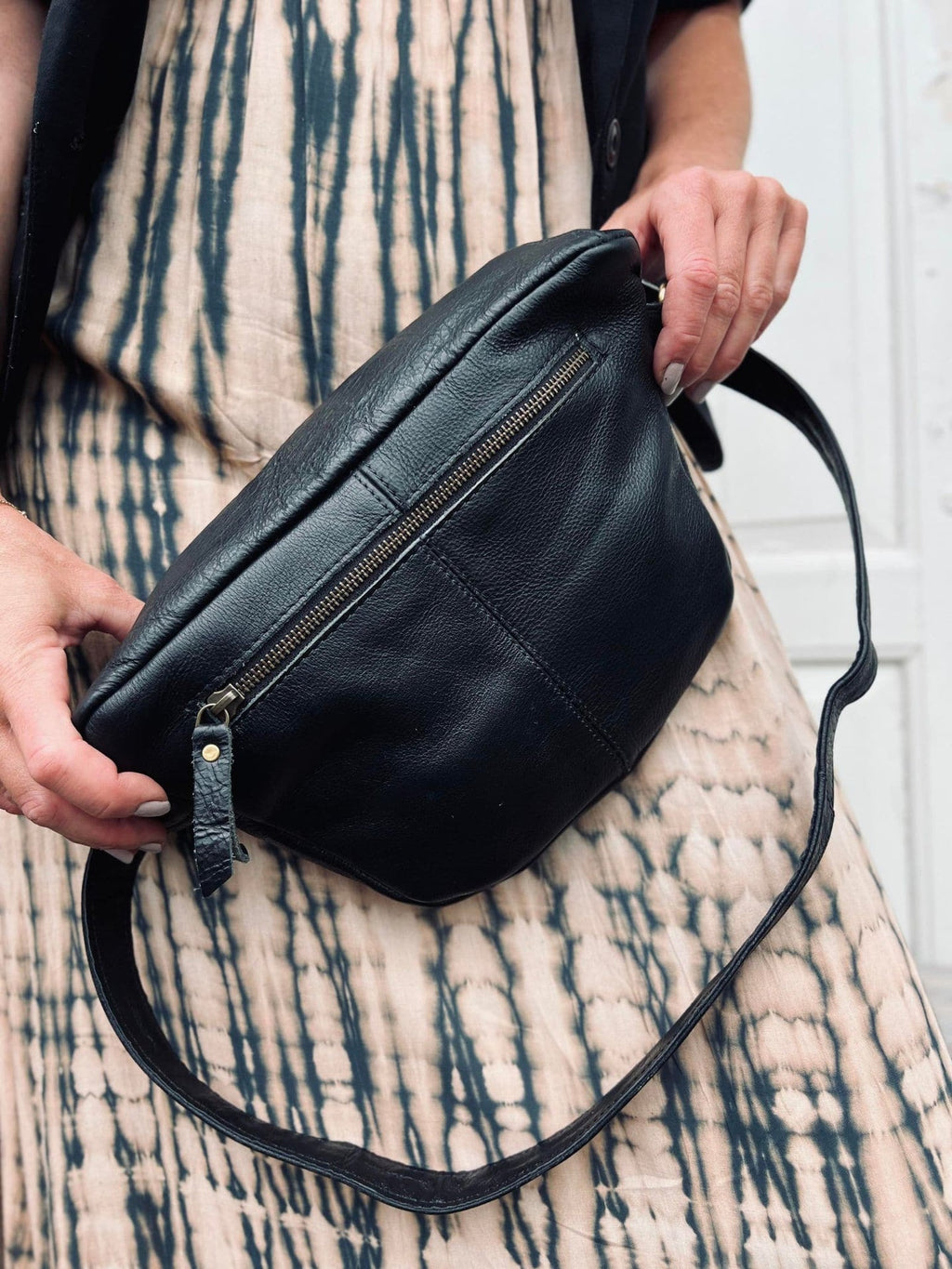 Bumbag BELLA i Svart buffelläder