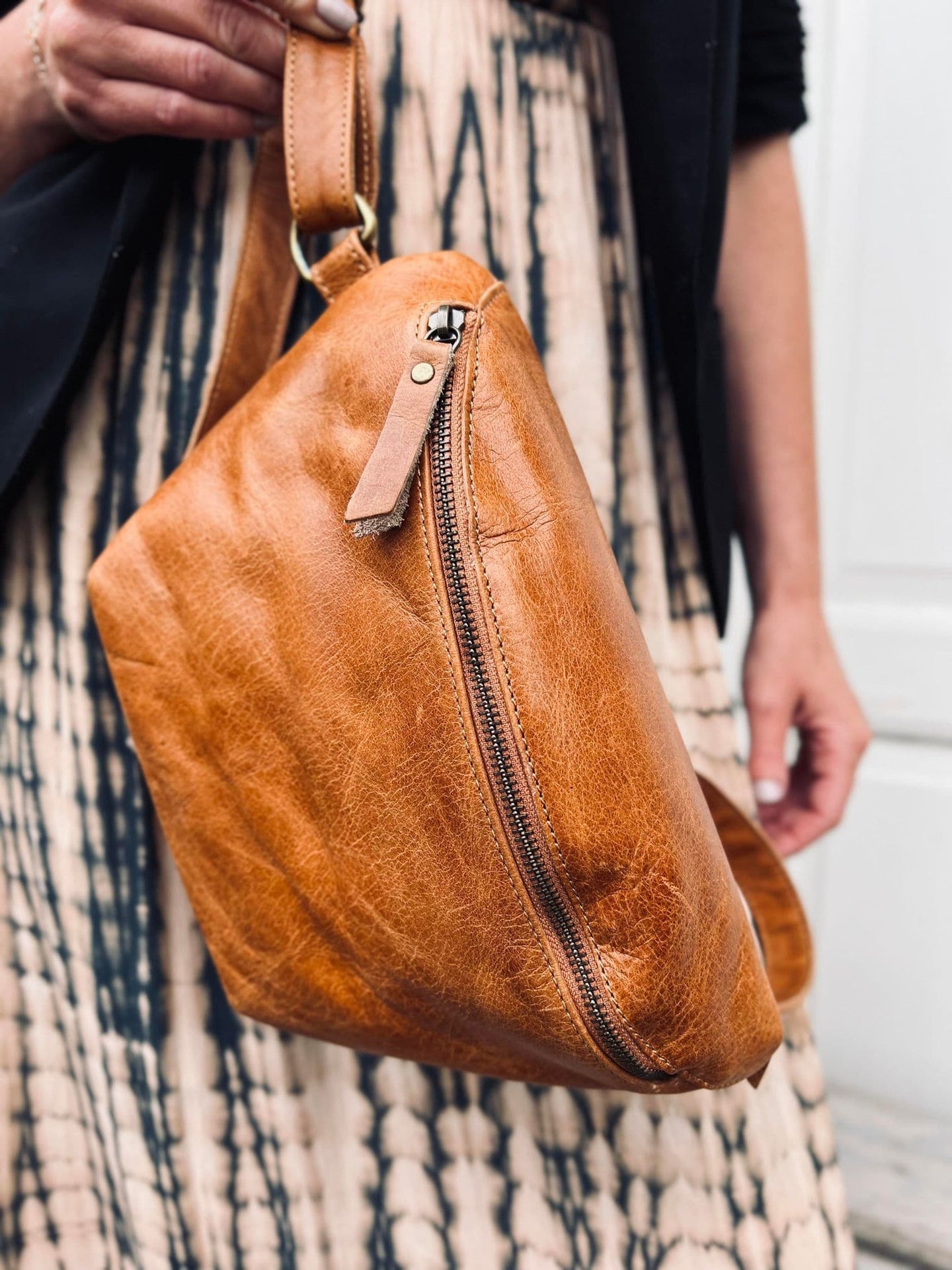 Bumbag BELLA i Cognac buffelläder