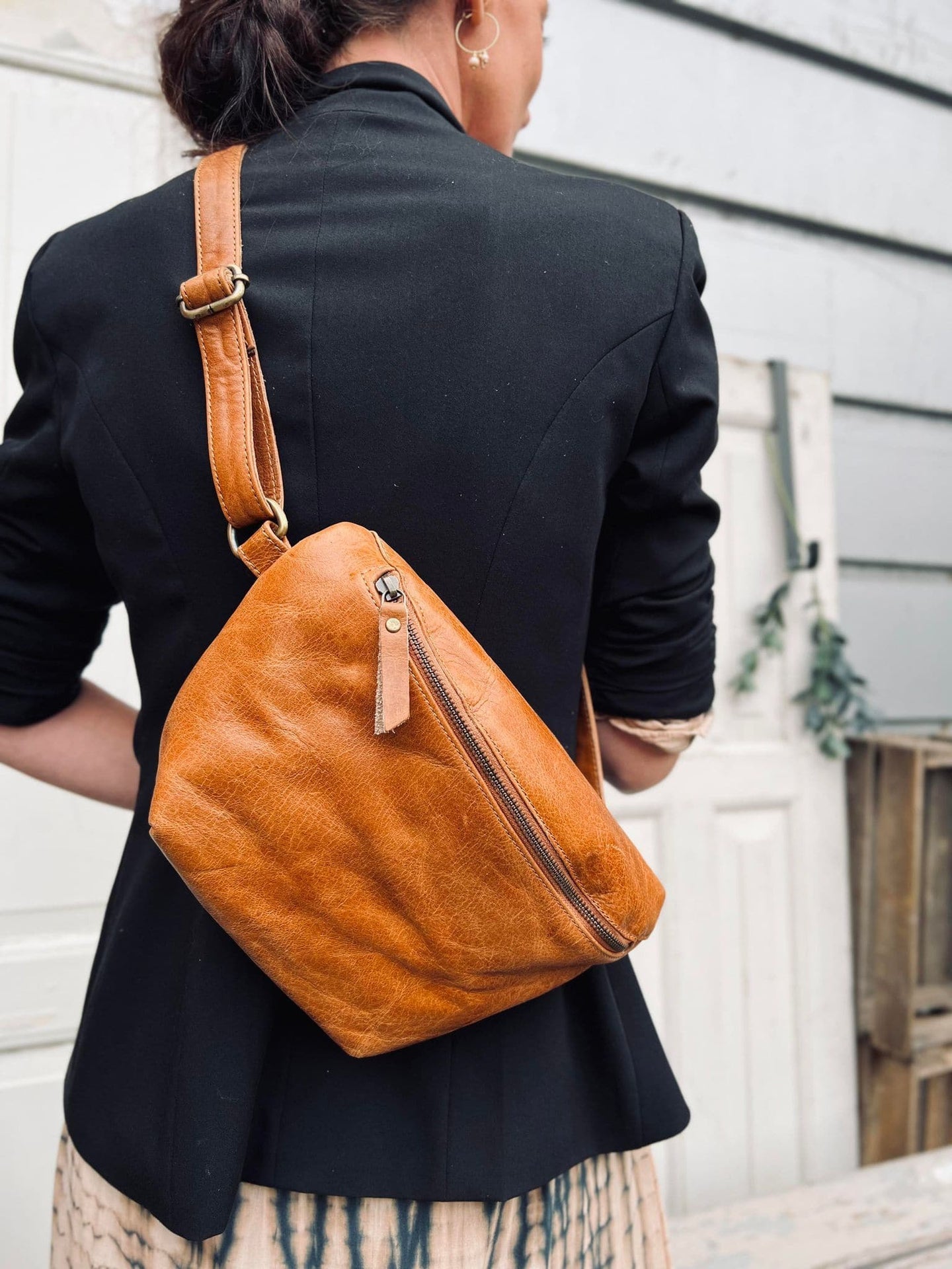 Bumbag BELLA i Cognac buffelläder