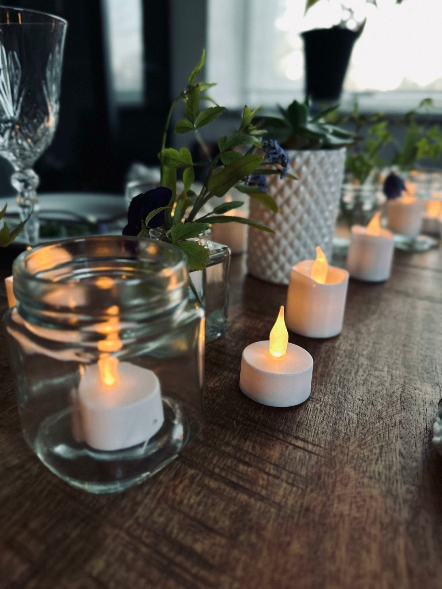 LED ljuspaket med 16 värmeljus