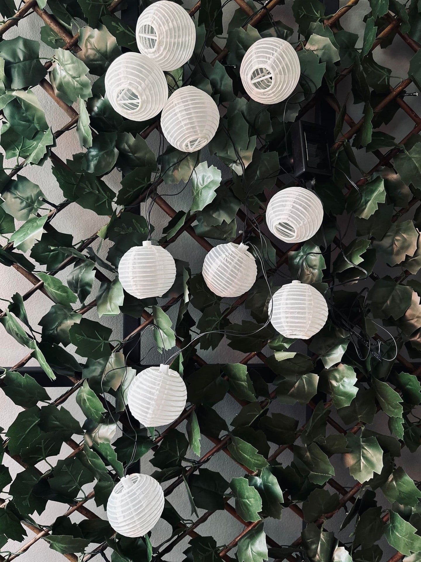 LED solcell ljusslinga, 10 vita bollar