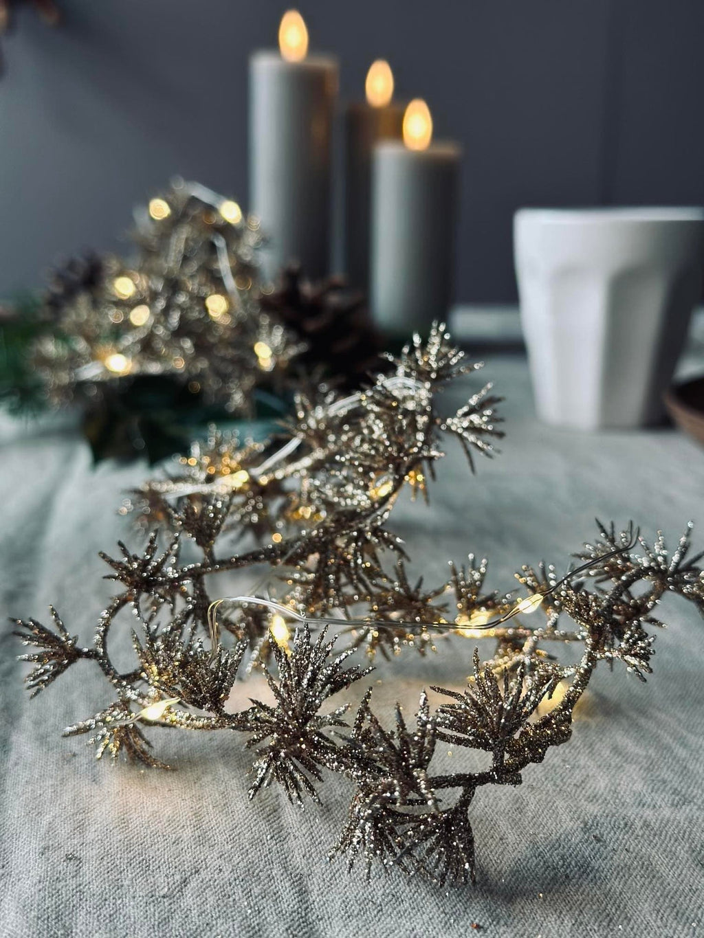 Ljusslinga med glitter 180cm – Guld