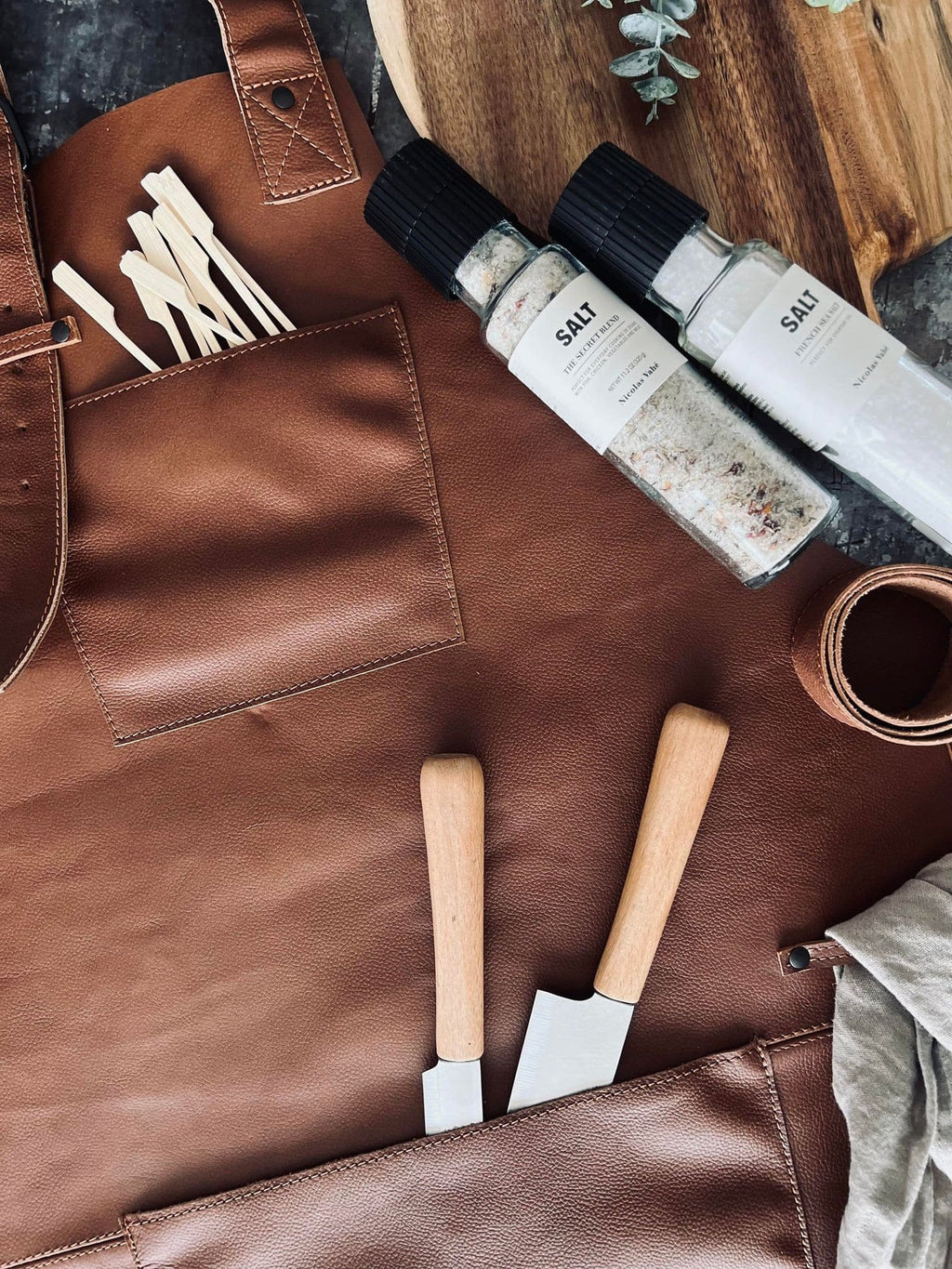 Skinnförkläde – Cognac buffelläder