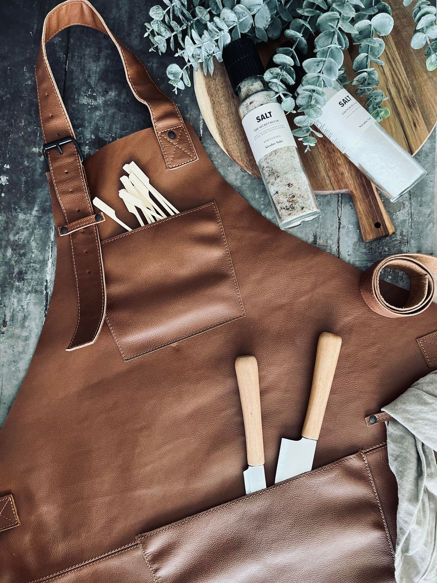 Skinnförkläde – Cognac buffelläder